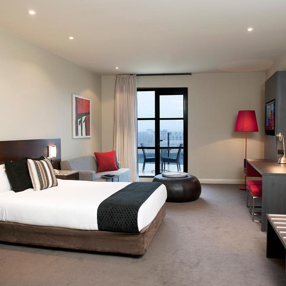 Mantra Hindmarsh Square Hotel 4*